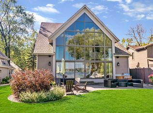 W277N2846 Oak St, Pewaukee, WI 53072