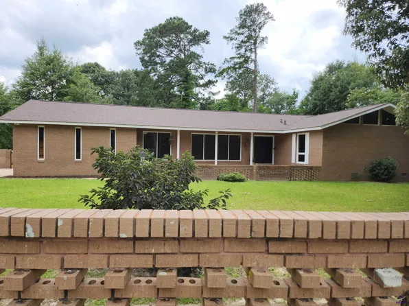 109 Delchamps Dr, Warner Robins, GA 31093