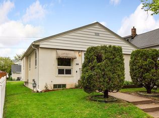 919 Geranium Ave E, Saint Paul, MN 55106