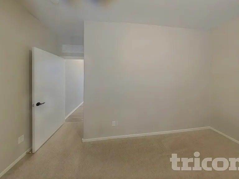 40086 W Bonneau St — Photo 10