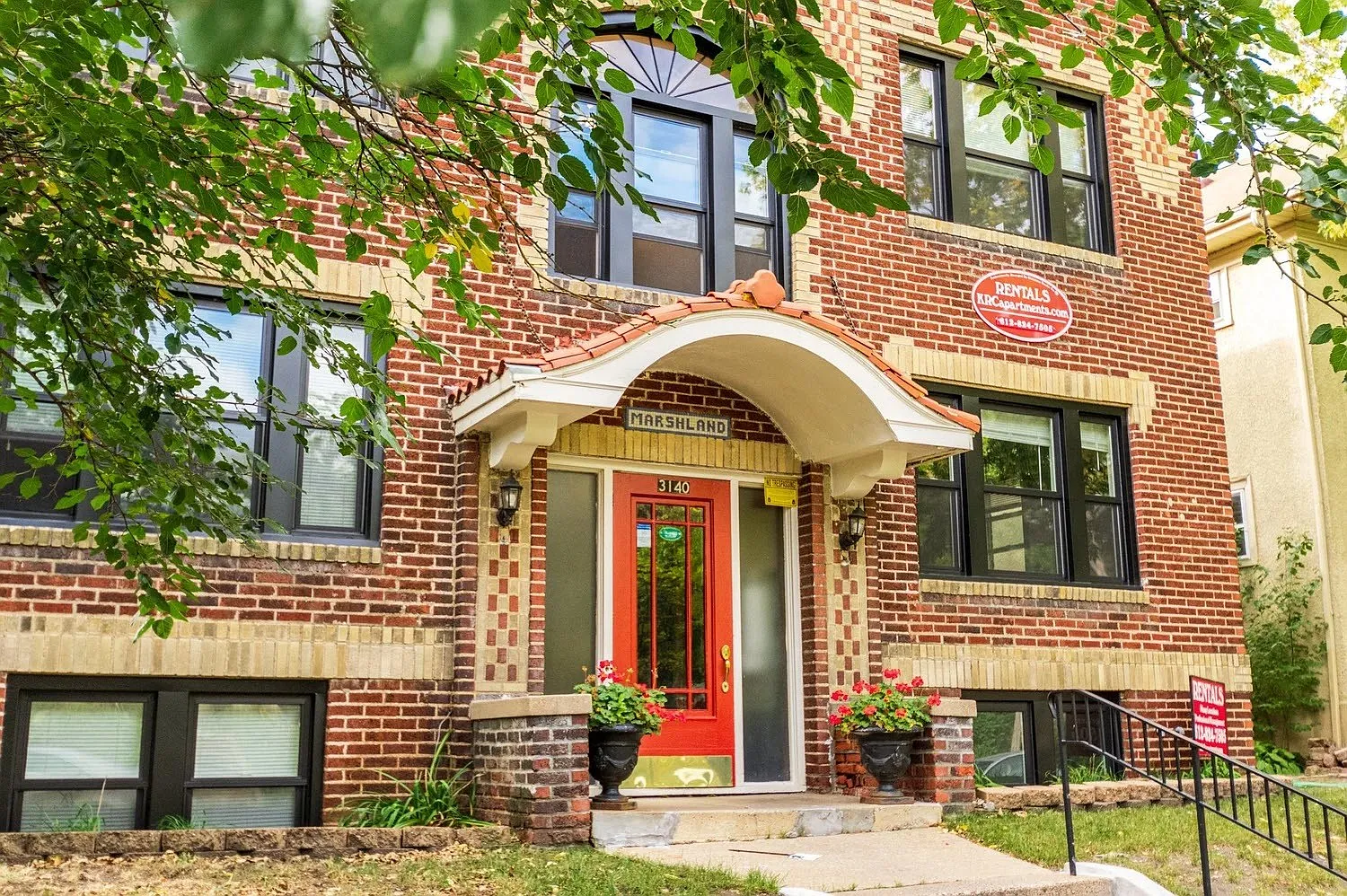 Emerson Apartments — Photo 2