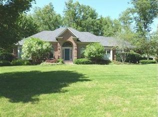 1025 Cambridge Ct NE, Warren, OH
