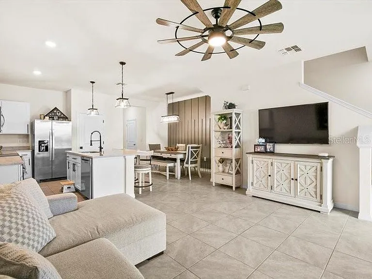 17741 Crescent Moon Loop — Photo 9