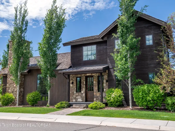 486 Primrose St, Driggs, ID 83422