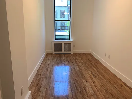 Rented by Joe Gotham LTD | media 25