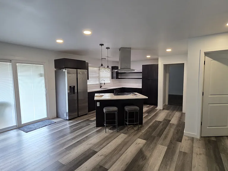 1611 Olive St #A — Photo 6