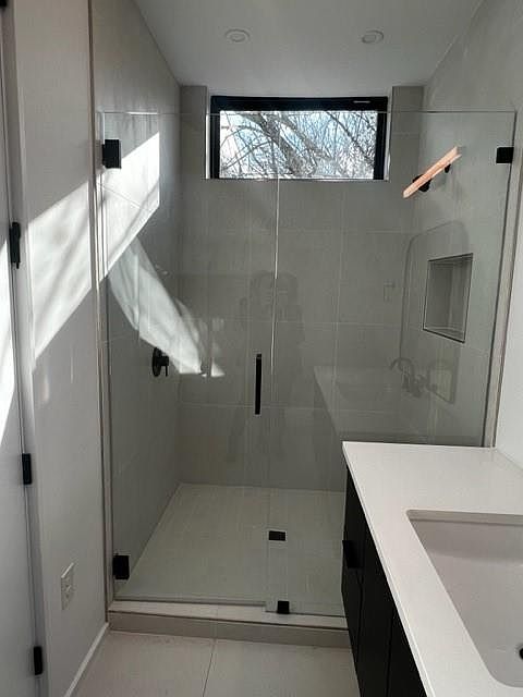 2nd image of 704 W Elizabeth St #2