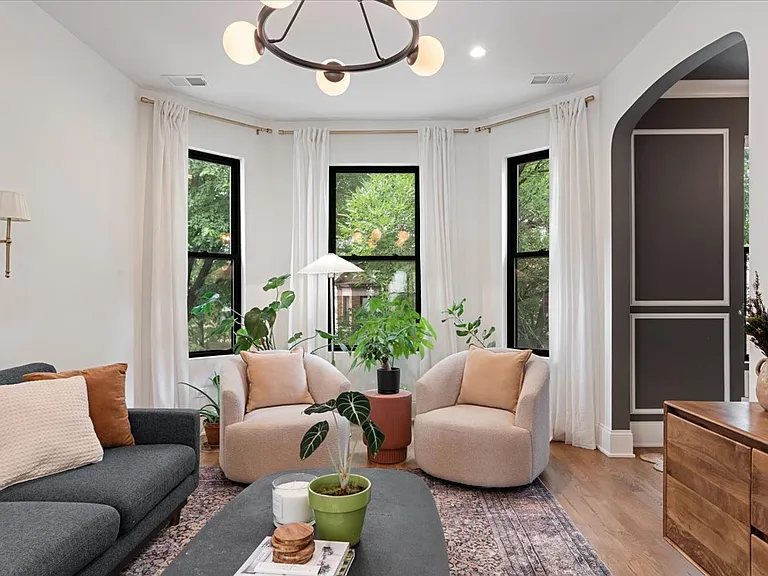 3247 N Central Park Ave #2 — Photo 4