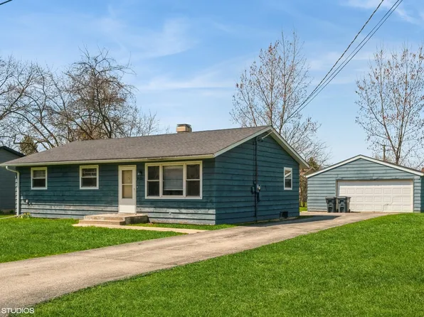 38220 N Russell Ave, Beach Park, IL 60087