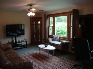 130 Hummingbird Ln, Taunton, MA 02780