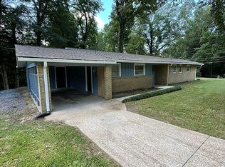 4 Forest Hill Cir, Vicksburg, MS 39180