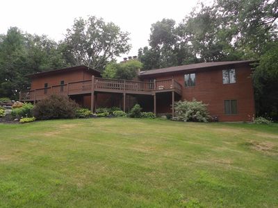 2586 Royal Oaks Dr, Freeport, IL, 61032