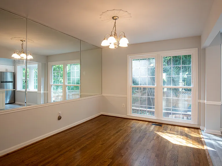 3202 Adams Ct — Photo 6