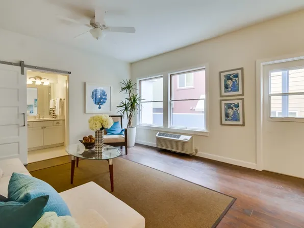 1106 4th St APT 2, Coronado, CA 92118