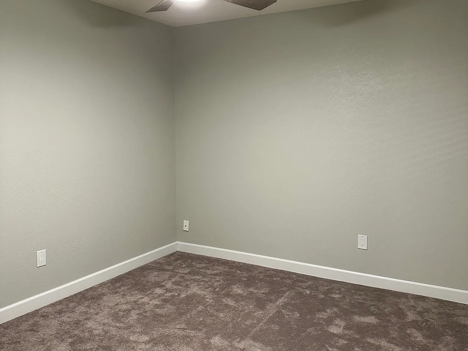 3 bed, 1368 sqft, $2,280 — Photo 3