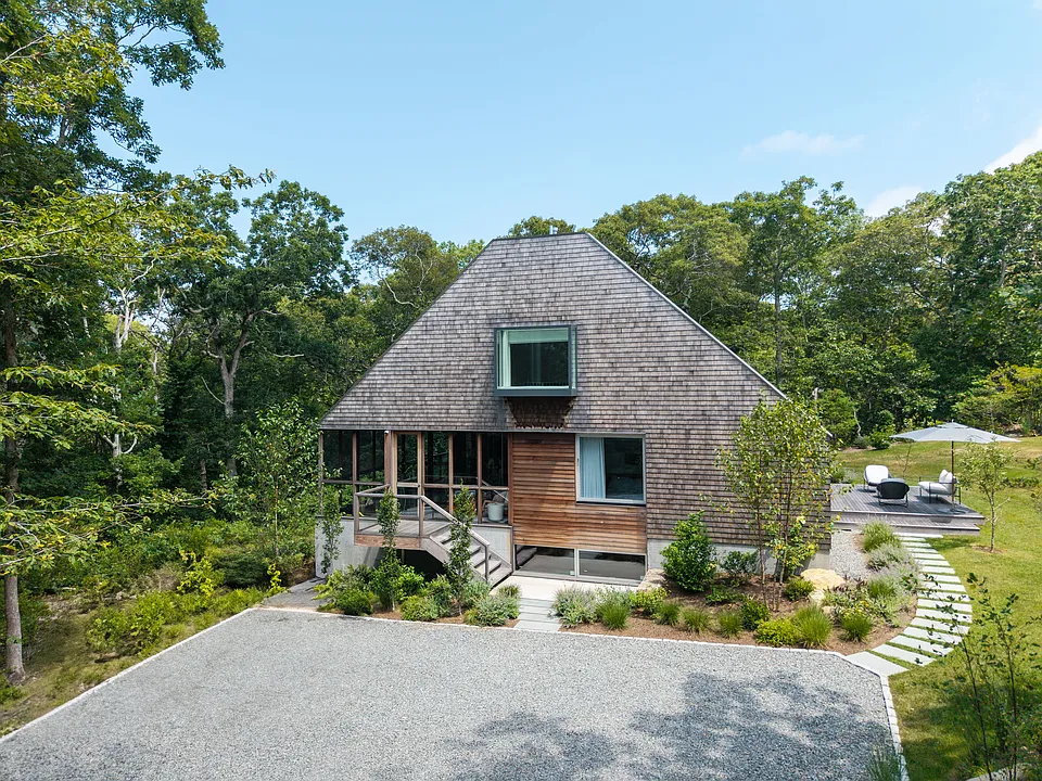 30 Longview Rd