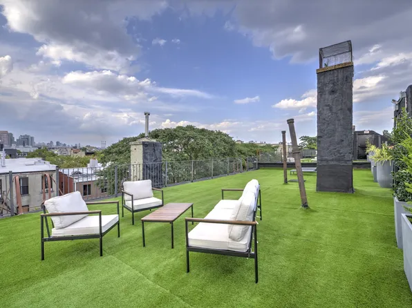 107 Greenpoint Avenue image 24 of 27