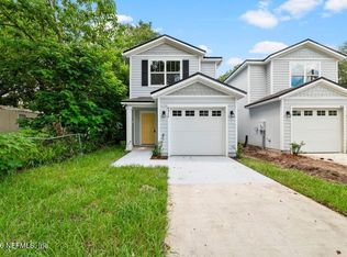 1303 Pangola Dr, Jacksonville, FL 32205