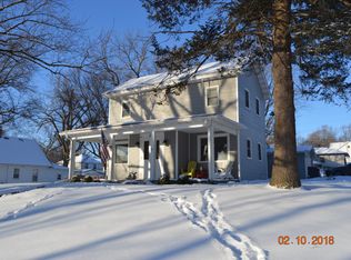 322 N 14th St, Tekamah, NE 68061