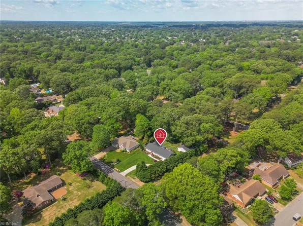 1101 Homestead Dr, Virginia Beach, VA 23464