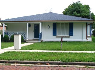 607 E Sale St, Tuscola, IL 61953