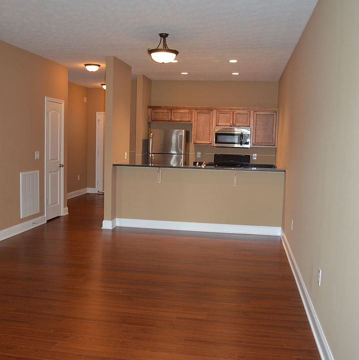 1st image of 301 Walnut Creek Dr