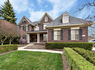 44325 Cypress Point Dr, Northville, MI 48168