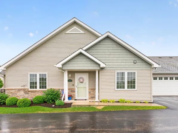 2045 Somerset Ln #2045, Sycamore, IL 60178