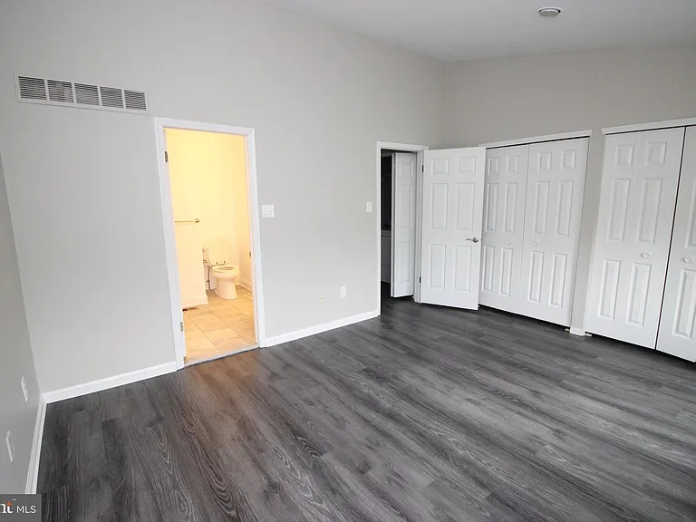 29 Van Horn Pl — Photo 14