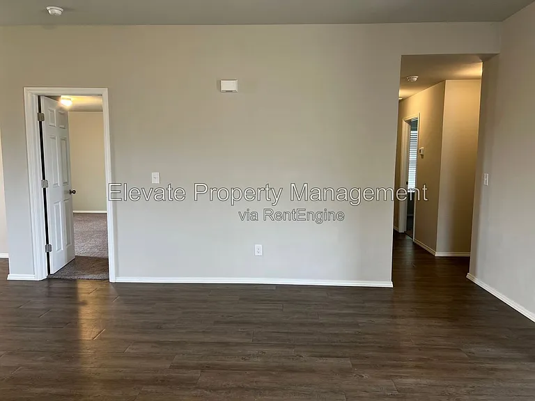 1357 Dustin Dr — Photo 8