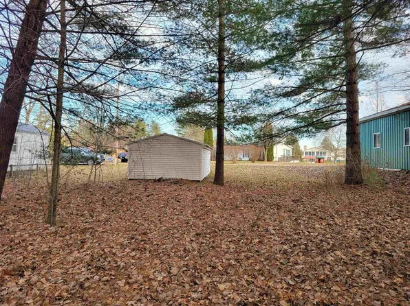 5302 Deer Ct, Beaverton, MI 48612
