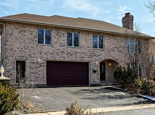 282 Vista Rd, Lake Zurich, IL 60047