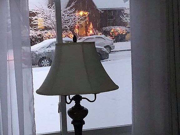 Front window 