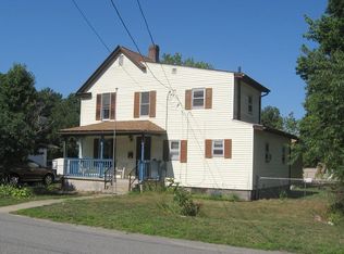35 Woodland Ave, Chicopee, MA 01020