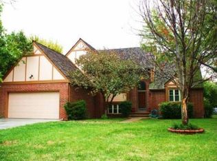 8242 E Greenbriar Ct, Wichita, KS 67226