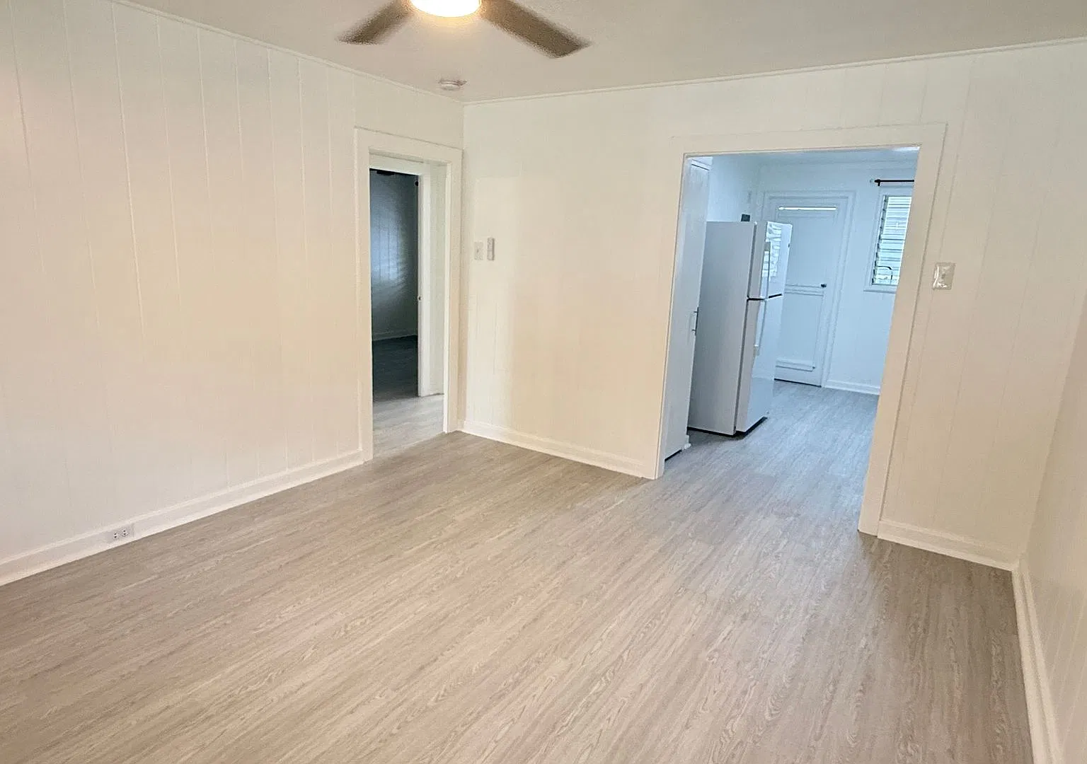 Newly renovated ground-floor studio on Kinau Street with 1 Bath - One Parking available (addition... — Photo 4