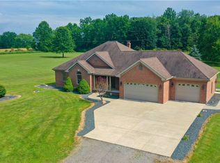 4901 New Castle Rd, Lowellville, OH 44436