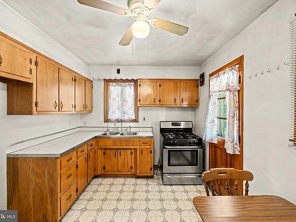 5th image of 6406 Alta Ave