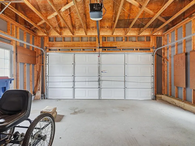 341 Bullskin St — Photo 41