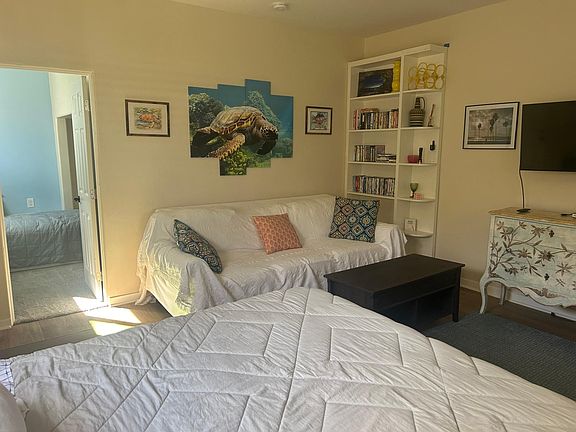 3rd image of 4664 Niagara Ave #A