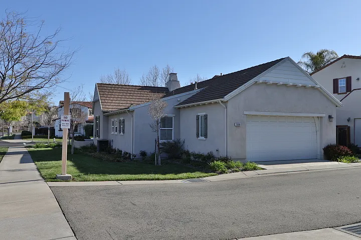 2300 Magnolia Bridge Dr — Photo 3