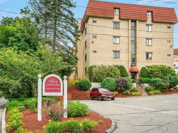 157 Franklin St APT D5, Stoneham, MA 02180