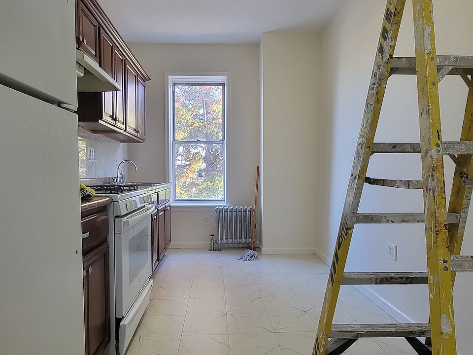 1st image of 2350 86th St #3