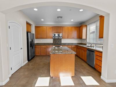 1067 Sallie Ln, Tracy, CA, 95376