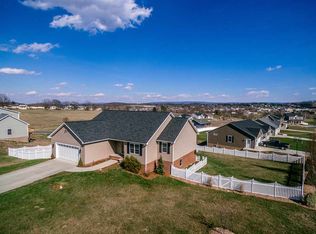 575 Roadrunner St, Broadway, VA 22815