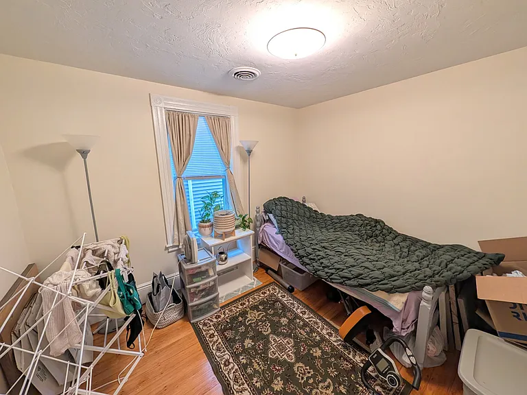 632 E 7th St #2 — Photo 1