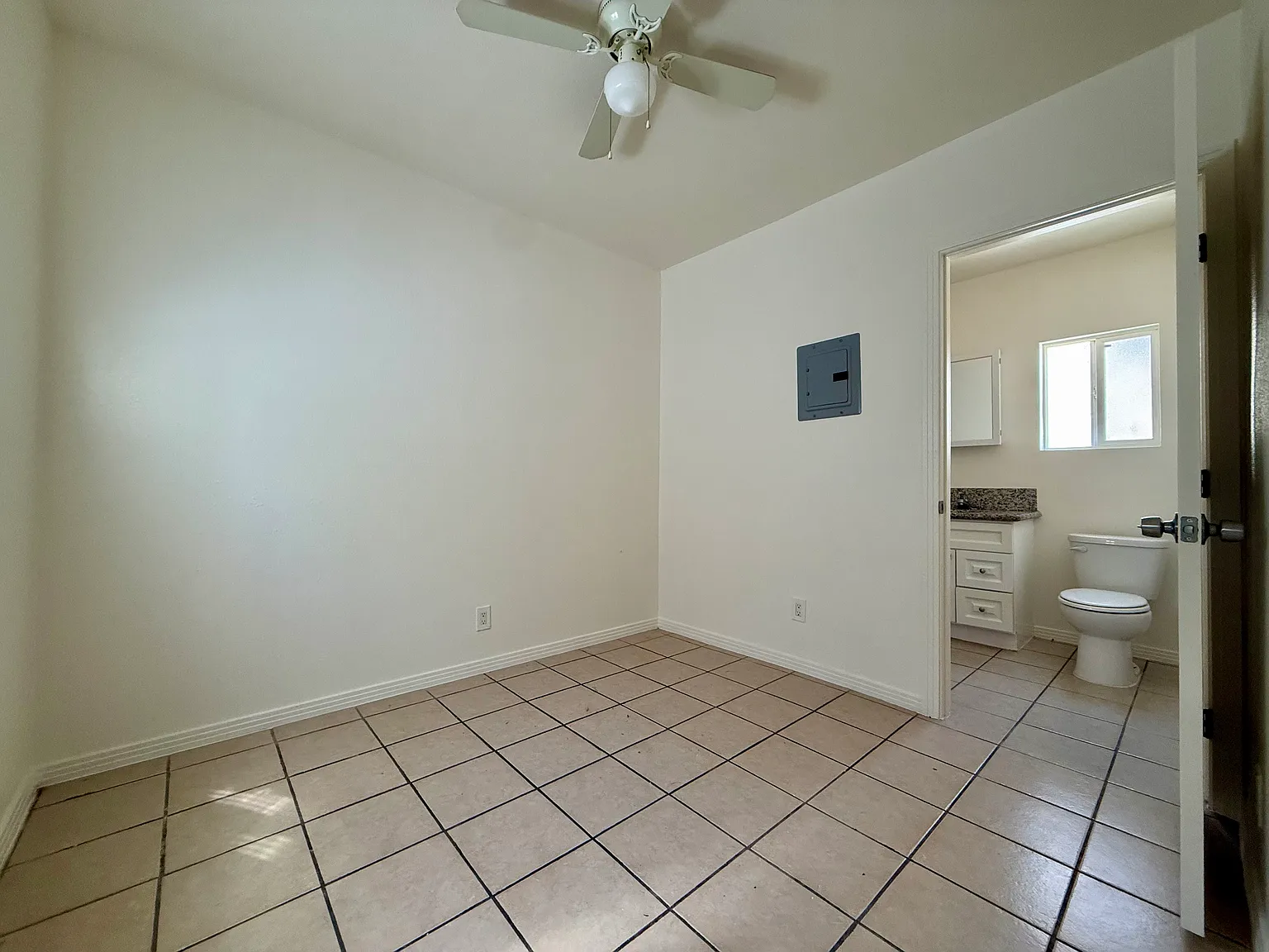 1 bed, $1,625 — Photo 4