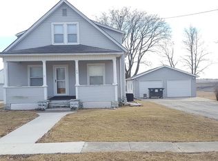 309 7th St, Menlo, IA 50164