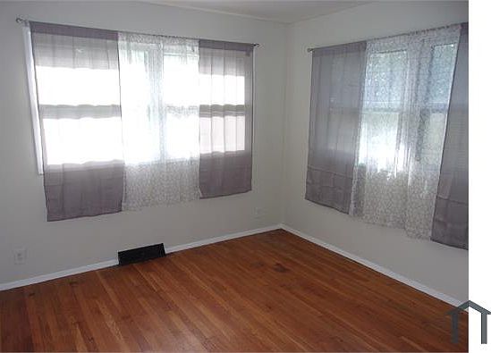 3rd image of 9013 Dever Dr