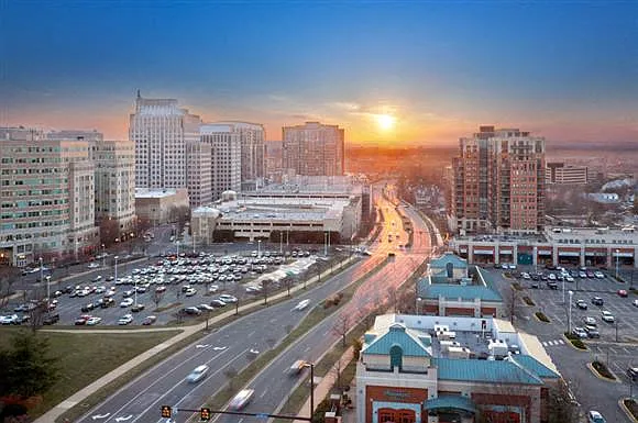 Harrison at Reston Town Center — Photo 38